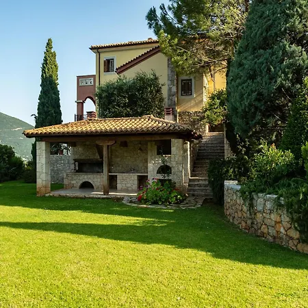 Villa Pera *